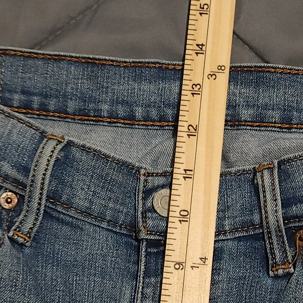 Levi's 519 Jeans Men's 36x34 Extreme Skinny Light Wash Blue Denim -‎ Read Size